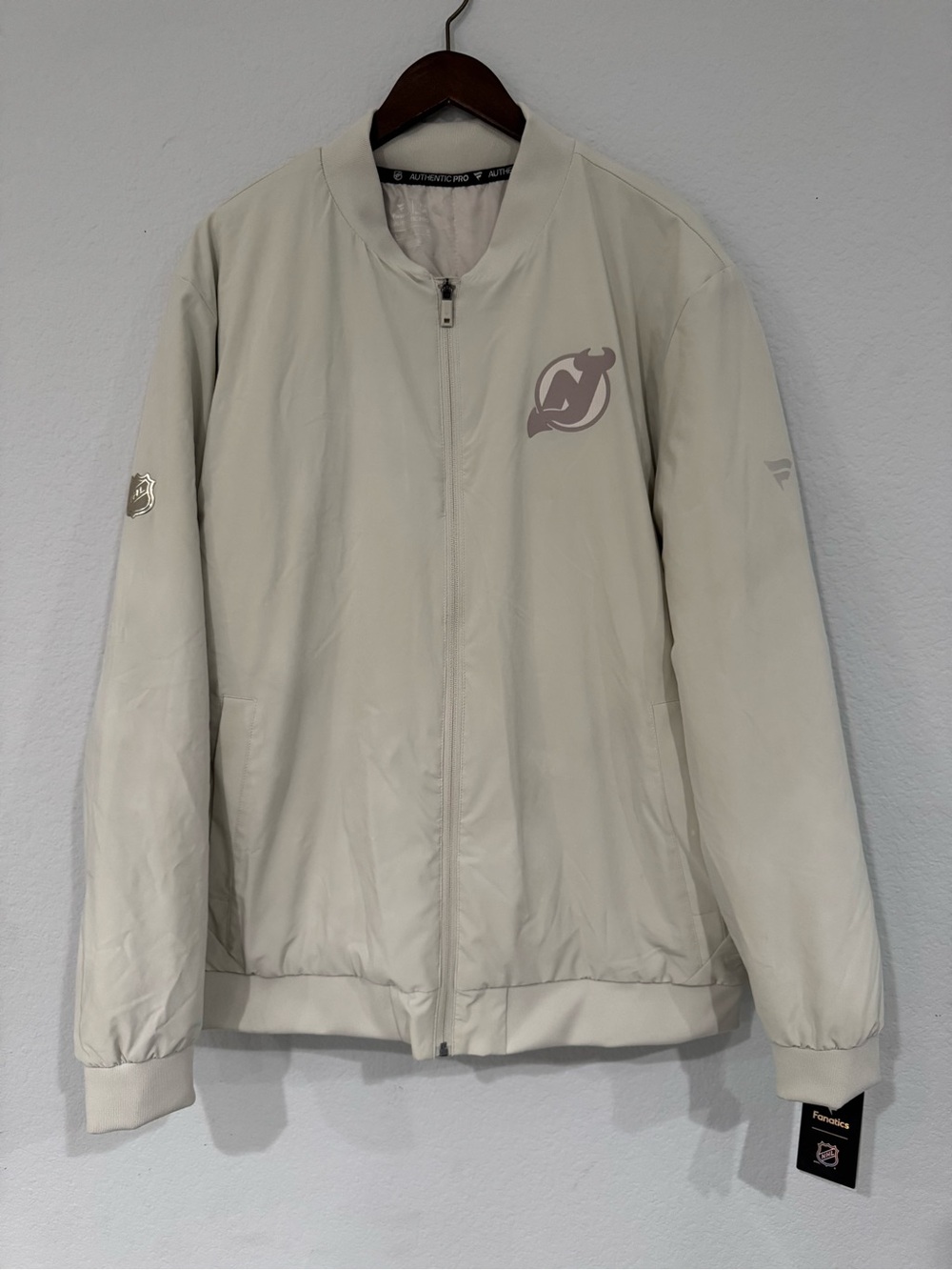 Fanatics New Jersey Devils Authentic Pro Road Full-Zip Cream Bomber Size Large